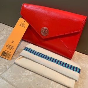 NWT Tory Burch Robinson Clutch (Never Used!)
